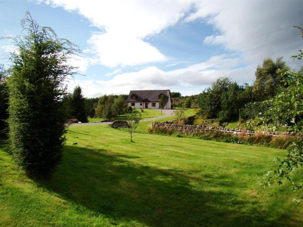 บินนิลิดห์ มอร์ บีแอนด์บี Bed & Breakfast Glenmoriston ภายนอก รูปภาพ